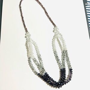 Ombre faceted glass boutique necklace with magnetic clasp - new